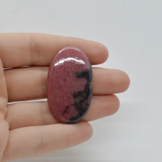 Cabochon Rodonit 43x25x6mm C45