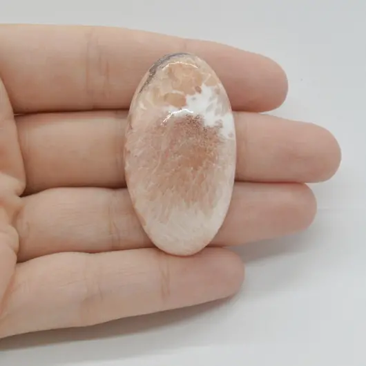 Cabochon Scolecit 43x24x12mm C83