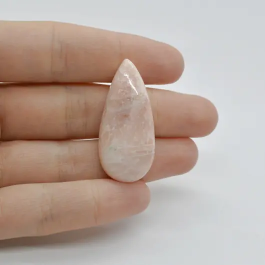 Cabochon Scolecit A+ 37x17x7mm C22