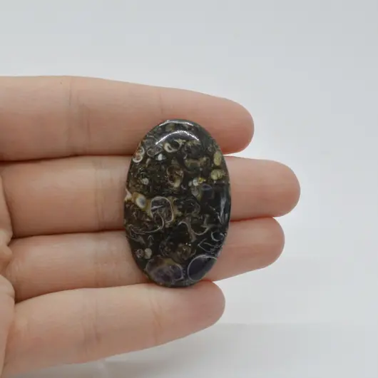 Cabochon Agat Turitela 37x24x5mm C54