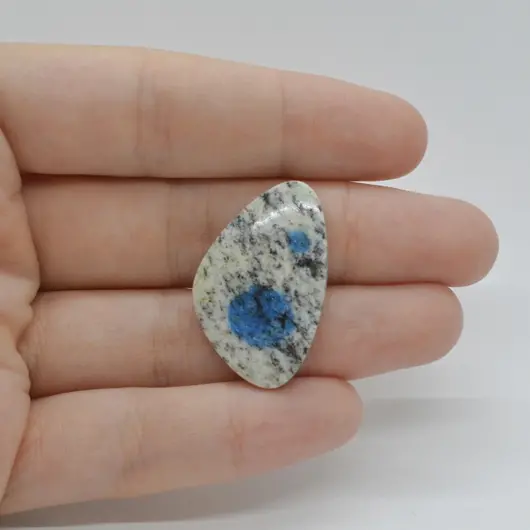 Cabochon K2 30x19x4mm C99