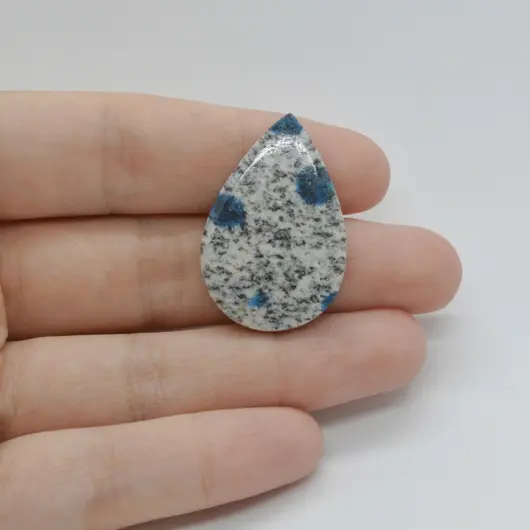 Cabochon K2 32x22x5mm C152