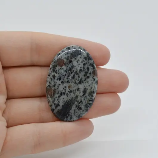 Cabochon Hornblend 41x27x4mm C4