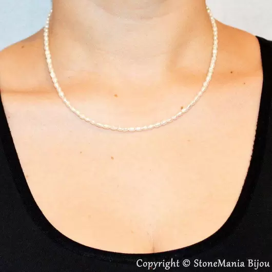 Colier perle de cultura albe lunguiete 4mm