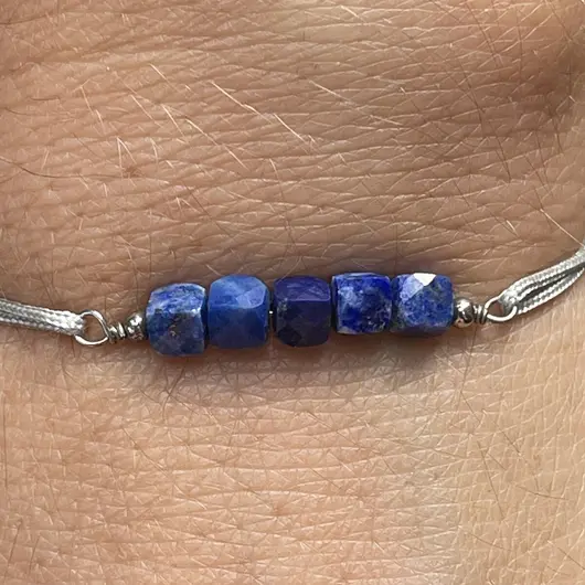 Bratara Therapy lapis lazuli cuburi 4mm si argint 925, imagine 2