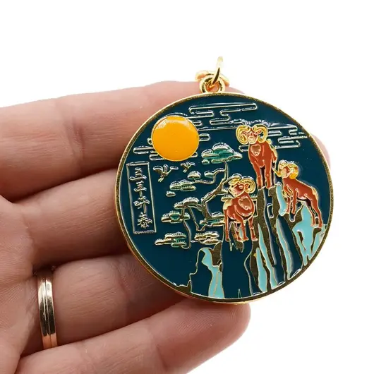 Amuleta Feng Shui din metal cu Oi urcand pe munte 2023, imagine 3