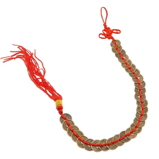 Amuleta Feng Shui cu 28 de monede si nod mistic rosu