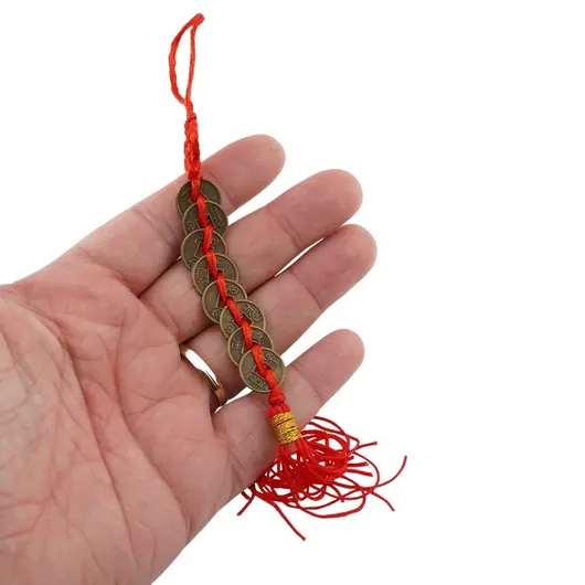 Amuleta Feng Shui cu 8 monede mici si nod mistic rosu, imagine 2