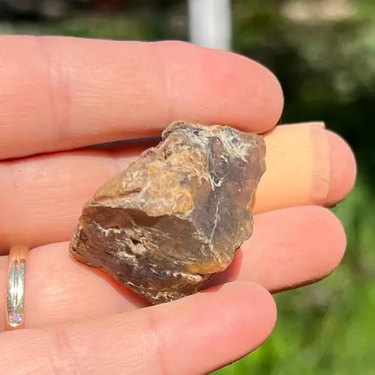 Chihlimbar din Indonezia, cristal natural unicat, A19