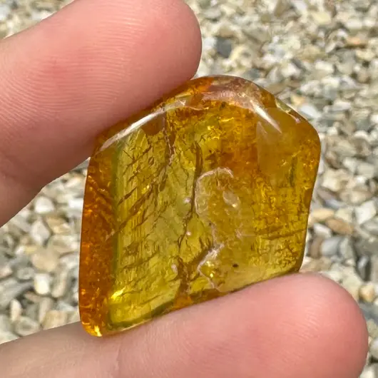 Chihlimbar rulat, cristal natural unicat, A33