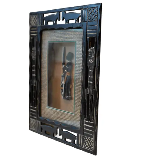 Tablou cu rama din lemn sculptat si silueta razboinic arta africana, 40cm x 30cm, imagine 2