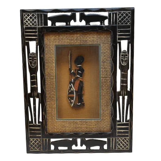 Tablou cu rama din lemn sculptat si silueta razboinic arta africana, 40cm x 30cm