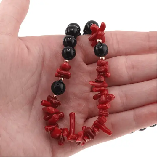 Colier Obsidian negru sfere 8mm si Coral rosu freeform 6-15mm cu elemente aurii, imagine 4