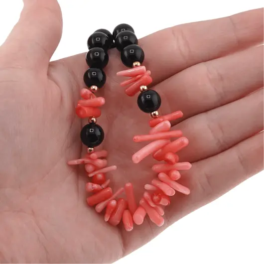 Colier Obsidian negru sfere 8mm si Coral roz freeform 6-15mm cu elemente aurii, imagine 4