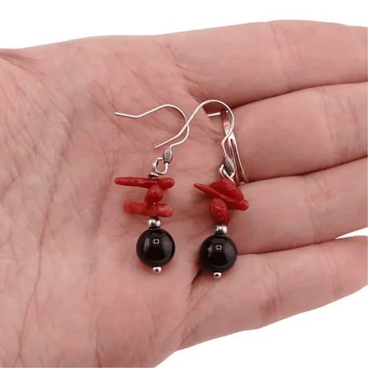 Cercei cu agatatoare Obsidian negru sfera 8mm si Coral rosu freeform, imagine 5