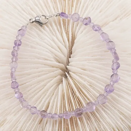 Bratara cristale naturale Ametist lavanda banuti 4mm si discuri fatetate 2mm, imagine 2