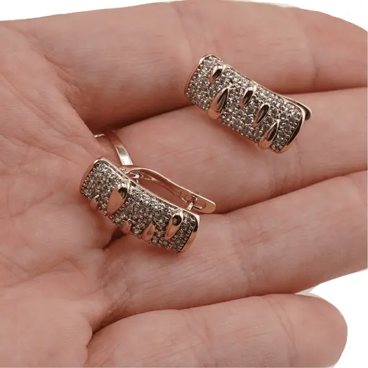 Cercei din cupru placat cu aur galben 18k model baroc cu zirconiu, imagine 4