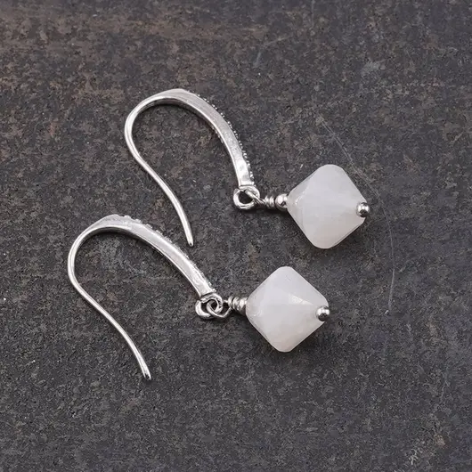 Cercei cu agatatoare Piatra Lunii romb si baza de Argint 925 cu zirconii, 8mm