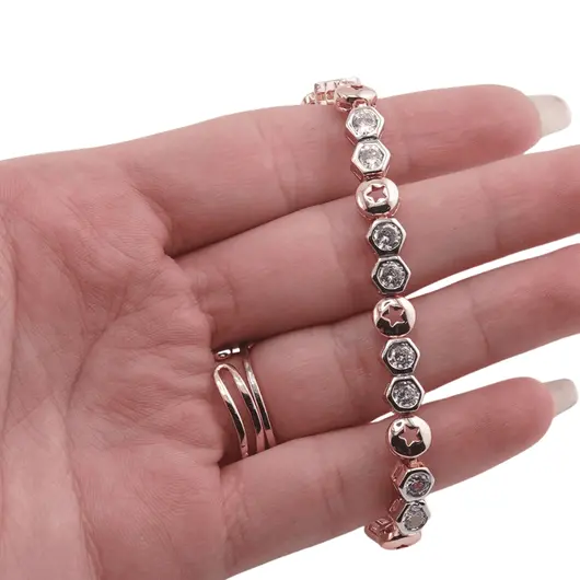 Bratara din cupru placat cu aur roz 18k, model stelute decupate si zirconii hexagonale, imagine 3