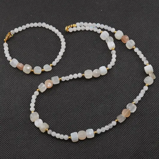 Set Colier si Bratara Piatra lunii sfere 4mm, cuburi si banuti fatetati 7mm, imagine 2