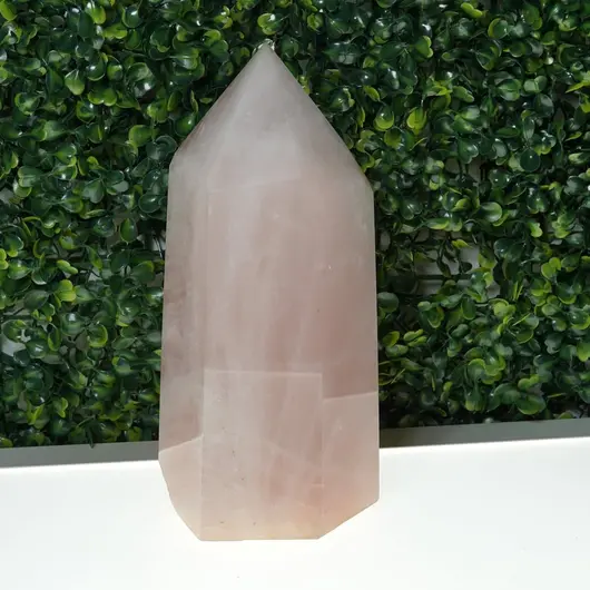 Turn / Obelisc din Cuart roz, A13
