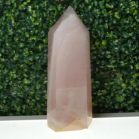 Turn / Obelisc din Cuart roz, A14