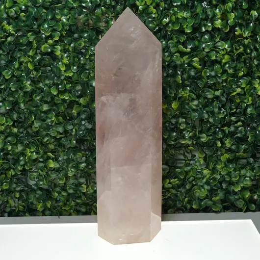 Turn / Obelisc din Cuart roz, A16