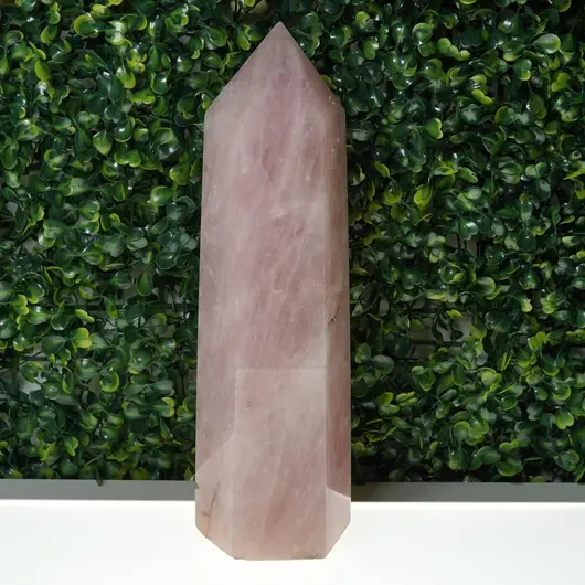 Turn / Obelisc din Cuart roz, A19