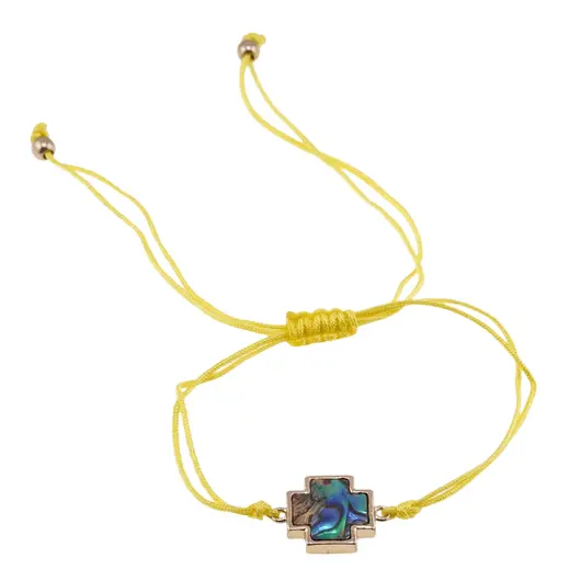 Bratara reglabila cu snur galben si scoica abalone in montura cruce, 13mm