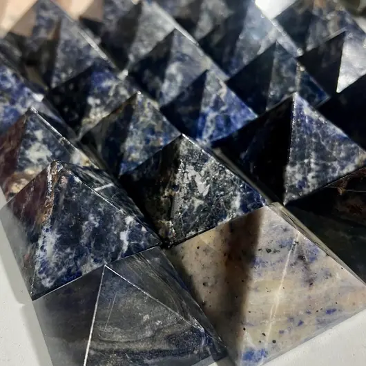 Piramida cristal natural Sodalit, 45-50mm, imagine 3