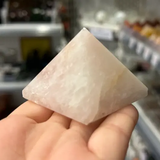 Piramida cristal natural Cuart roz, 50-55mm