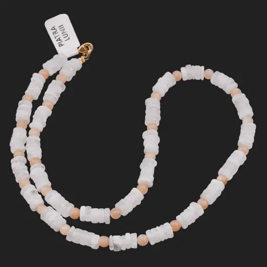 Colier mix Piatra lunii alba discuri 5-6mm si Piatra lunii piersica sfere 4mm