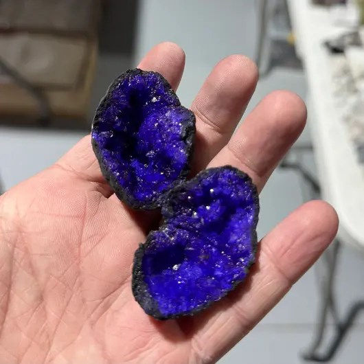 Geoda cuart de Maroc, mica - 4-5cm, mov-indigo, imagine 2