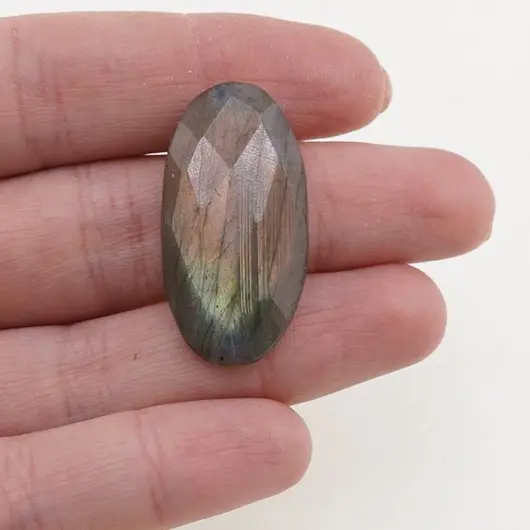 Cabochon Labradorit fatetat 33x16x6mm F38