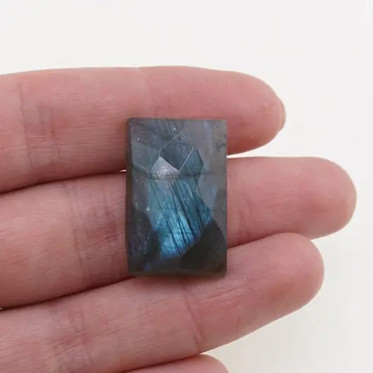 Cabochon Labradorit fatetat 25x15x8mm F52