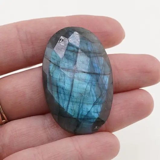 Cabochon Labradorit fatetat 42x27x7mm F72