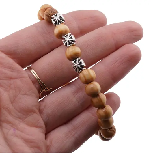 Bratara pe elastic cu lemn natural, elemente decorative argintii cu motive traditionale, imagine 3