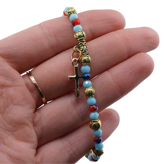 Bratara pe elastic cu margele multicolore, elemente aurii si cruce charm, imagine 3
