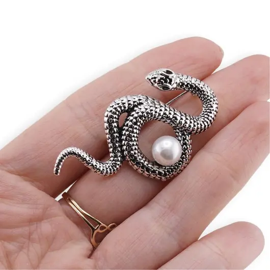 Brosa argintie model sarpe rasucit - 4,7cm, imagine 4