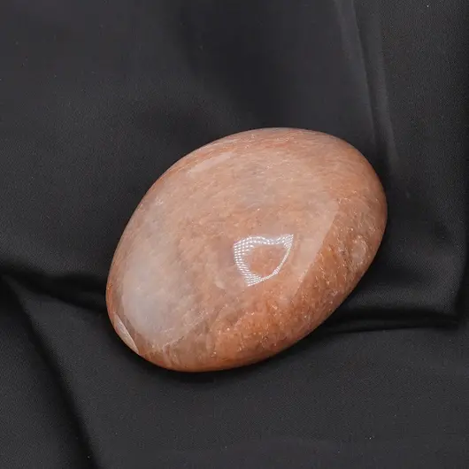 Palm stone Piatra Lunii piersica C114, 96g, imagine 2