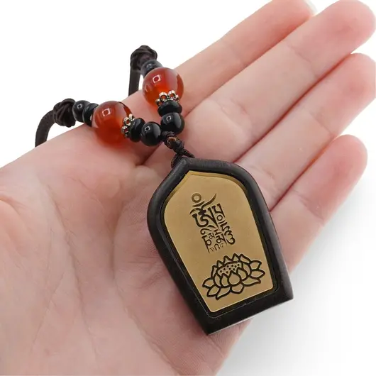 Pandantiv Feng Shui Amuleta cu mantra lui Avalokiteshvara si Lotus, imagine 3