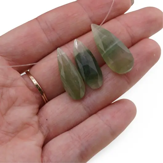 Briolete fatetate Fluorit verde - Long Teardrop, 3 buc, imagine 3