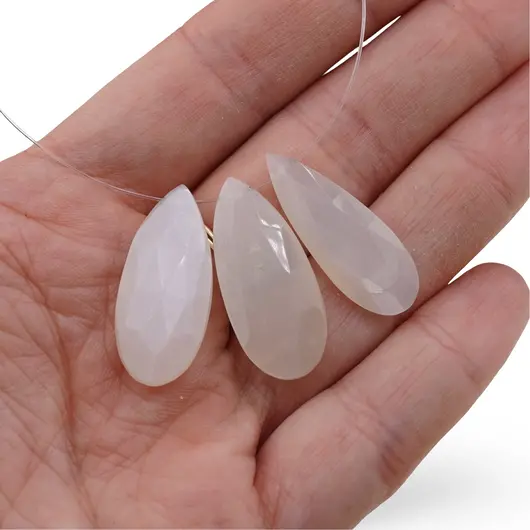 Briolete fatetate Piatra Lunii alba - Long Teardrop, 3 buc, imagine 3