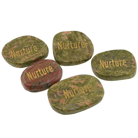 Cristal slefuit Unakit cu afirmatie gravata - Nurture, imagine 2