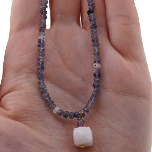 Colier Iolith, Granat si Piatra Lunii discuri fatetate 3-4mm si pandantiv Piatra Lunii cub fatetat 8-9mm, imagine 3