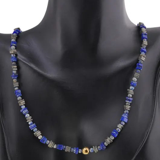 Colier Lapis Lazuli sfere si patratele 3-4mm cu Pirita patratele si sfera fatetata din Hematit auriu 6mm, imagine 3