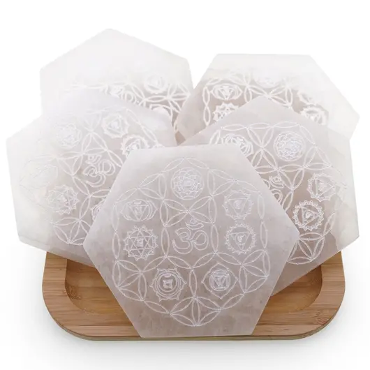 Selenit hexagonal gravat cu cele 7 chakre si SImbolul Om - 9cm, imagine 2