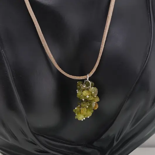 Set pandantiv si cercei cu agatatoare ciorchine Peridot, imagine 2