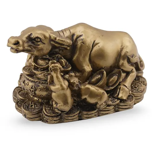 Statueta Feng Shui Bivol cu pui si bolul prosperitatii din rasina, 9,5cm