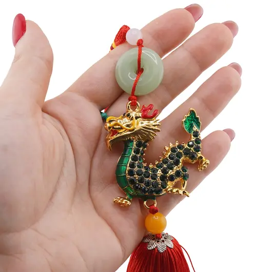 Amuleta breloc Feng Shui Dragon verde model 1 cu pietre semipretioase si ciucure rosu, imagine 3